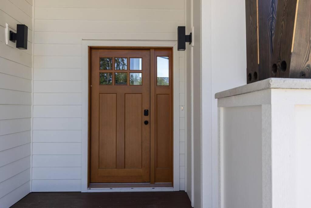 Kelly'S Sunset Lake Retreat Shawnigan Lake Exterior photo