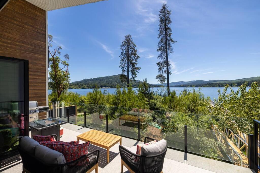 Kelly'S Sunset Lake Retreat Shawnigan Lake Exterior photo